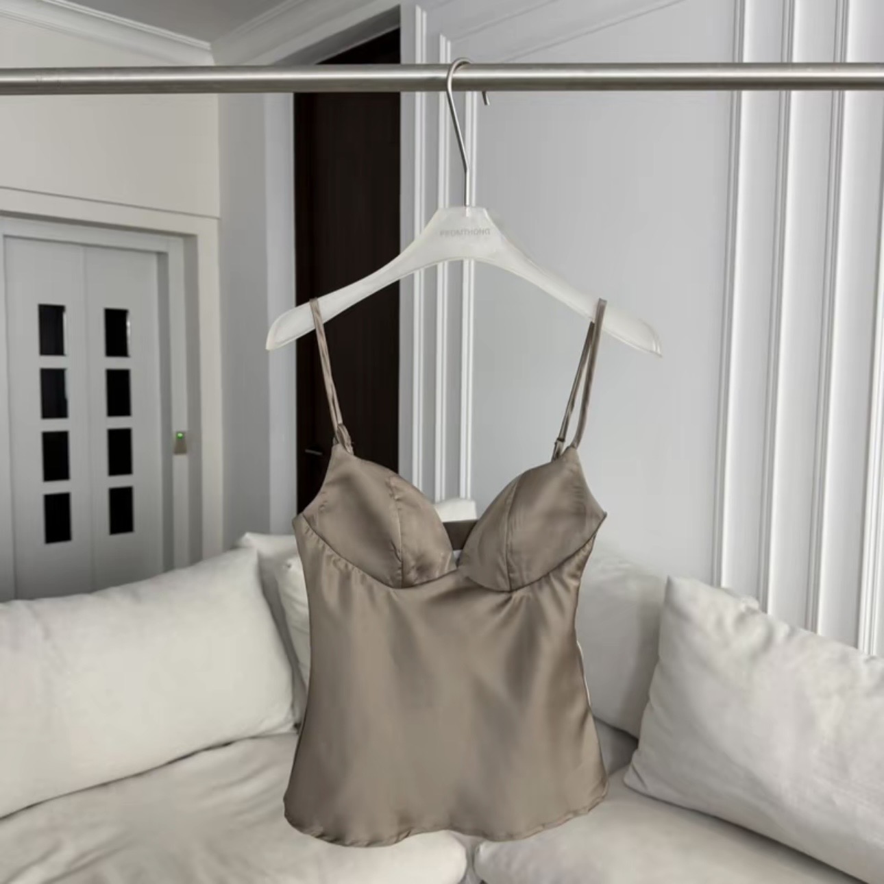 Taupe