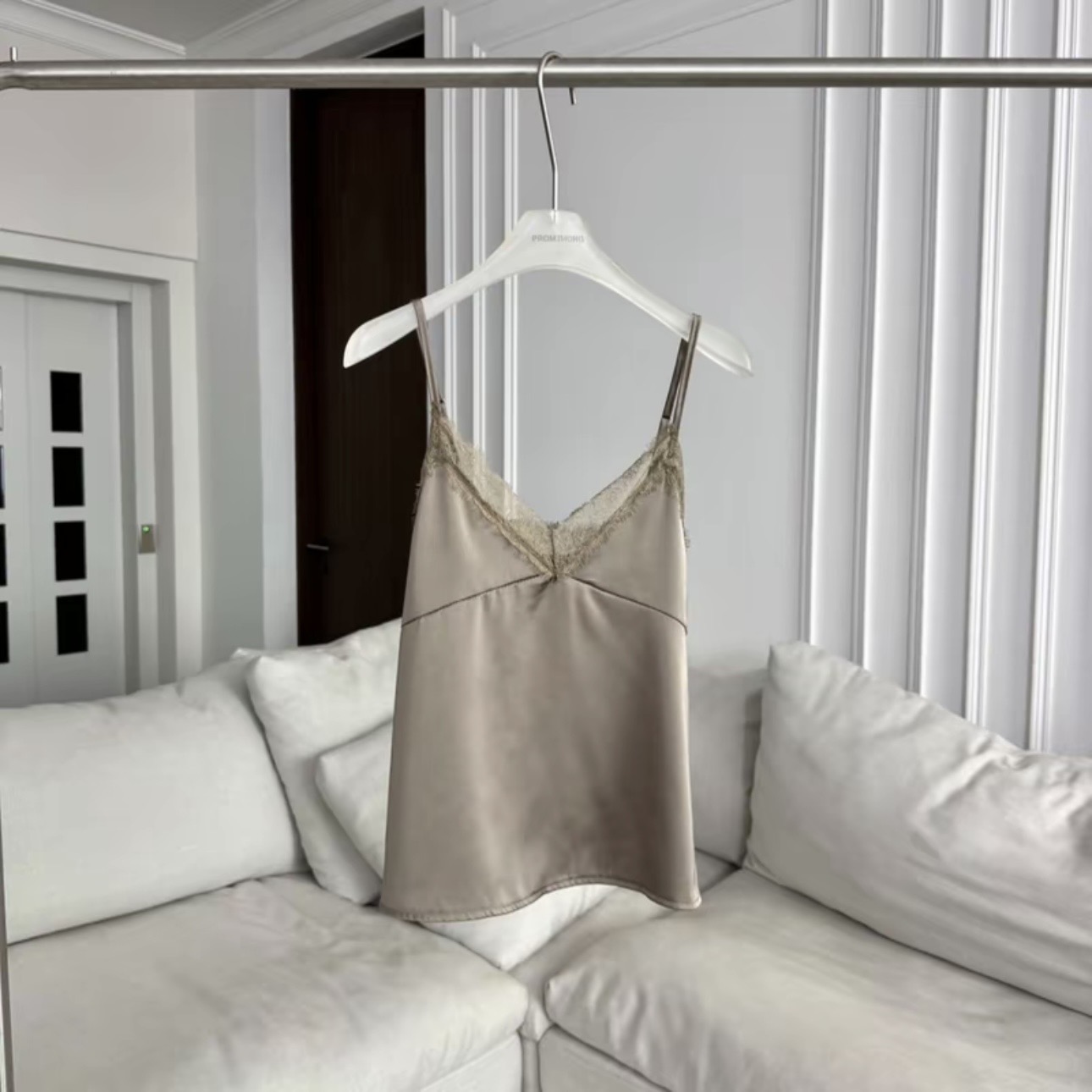 Taupe